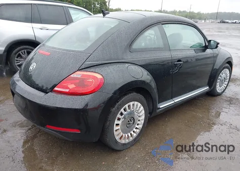 2015 Volkswagen Beetle 1.8T z USA, uszkodzony, nr VIN 3VWJ17AT8FM623288